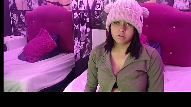 mia_violet8's cam snapshot