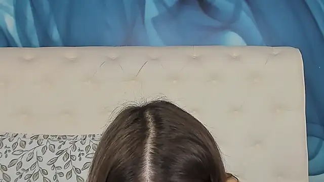 SkinnyDolly live sex cam