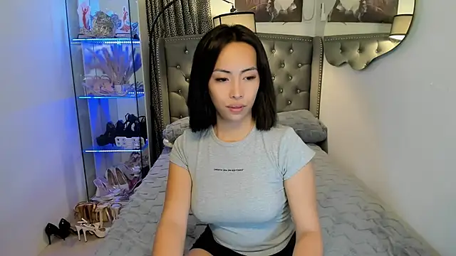 reighnempress live sex cam