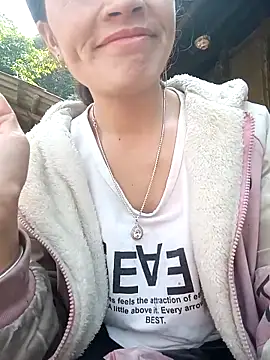 nangmo's cam snapshot