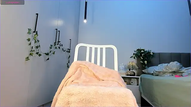 nora_babyu's cam snapshot