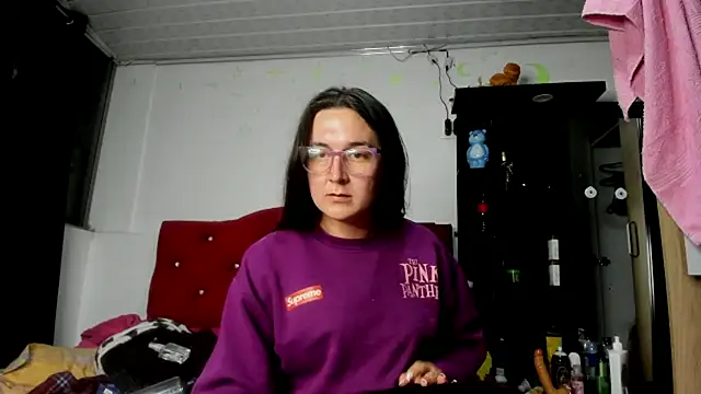 Sweet-Suck69 live sex cam