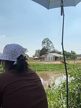 BigAssBee live sex cam