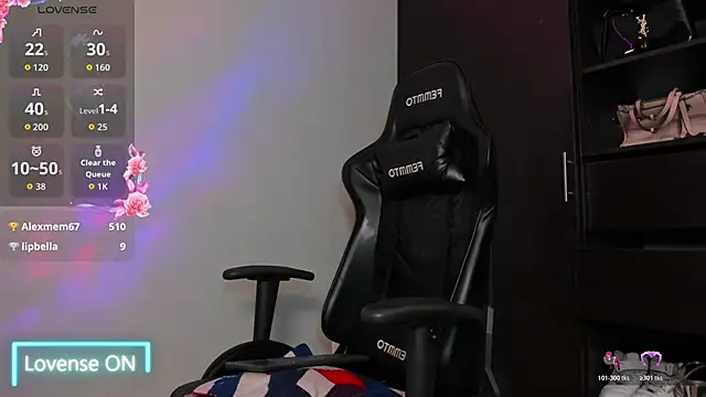 MeganDaviees live sex cam