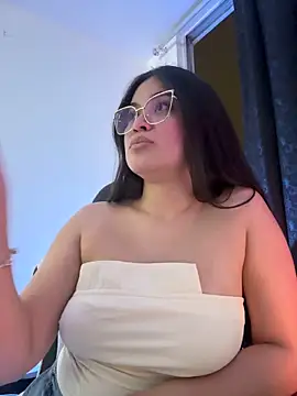 CamilaSofiia live sex cam