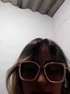 sexy_aurora_ourdoors's cam snapshot