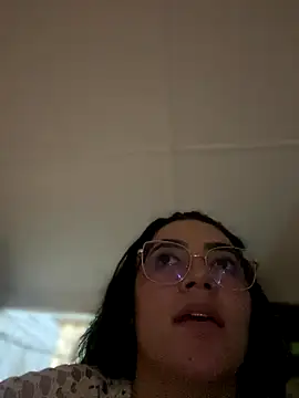 Lia_flowers's cam snapshot