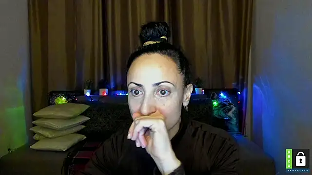 Arianasweety23 live sex cam