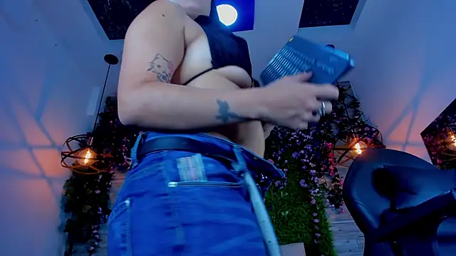 kittyMelvis's cam snapshot