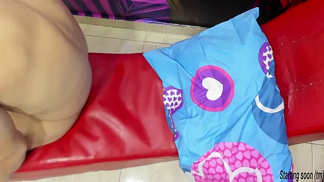 hot-threesome's cam snapshot