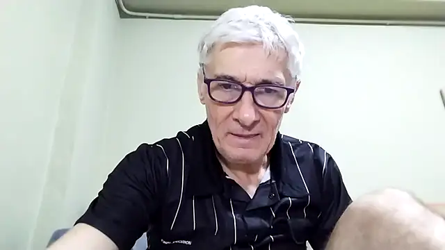 BIGUNCUTHARDCOCK live sex cam