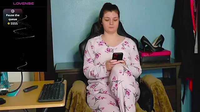 TreeJeanne's cam snapshot