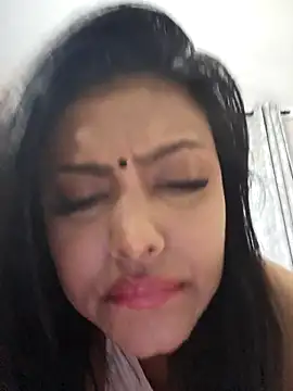 Indian_GlowingMiax live sex cam