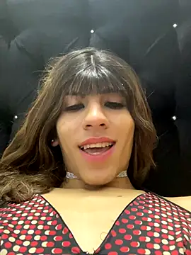 SiaraRealist live sex cam