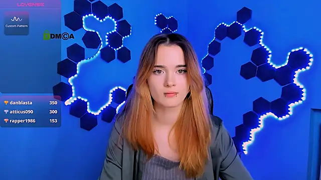 liana_kisses's cam snapshot