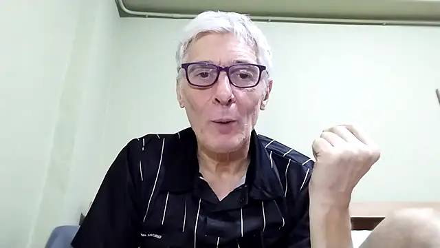 BIGUNCUTHARDCOCK live sex cam