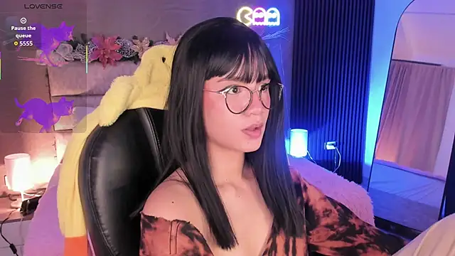 Arinextdoor live sex cam