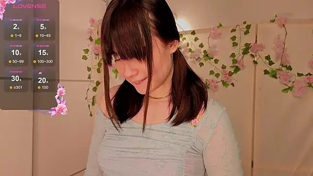 Honeey_Beee live sex cam