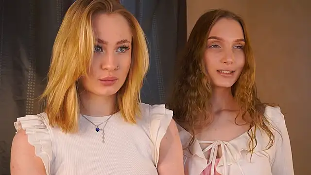 MarisLopaz live sex cam