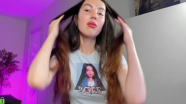 LiraRevery's cam snapshot