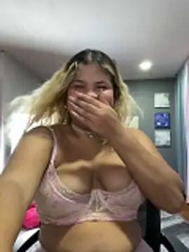 lilith_cut3's cam snapshot