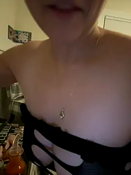 honeyrose222's cam snapshot