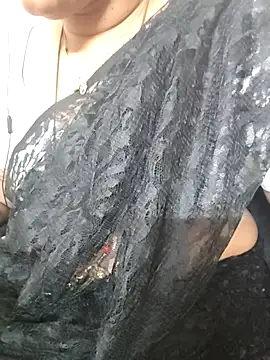 gaurika18 live sex cam