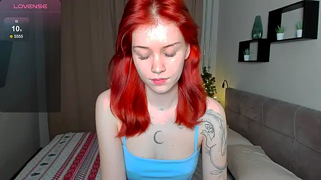 alice_with_freckles's cam snapshot