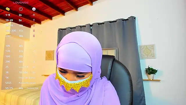 kalila_latif's cam snapshot