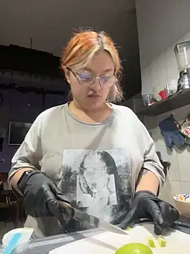 Sophia_Weest99's cam snapshot