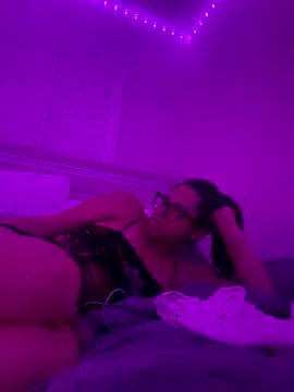 ThatBratCartier's cam snapshot