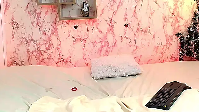 KATY_LOWERY's cam snapshot