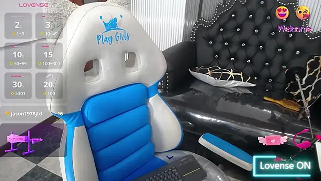 babyschoolgiirl's cam snapshot