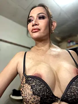 HugeKatarinaTS live sex cam