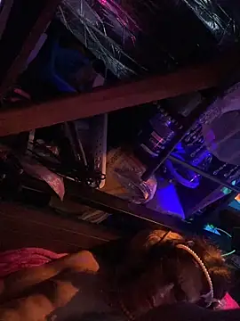 gurlnips live sex cam