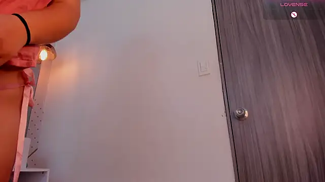 Lilyh_Zulu's cam snapshot