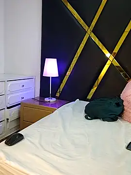 MadiisonGrey_'s cam snapshot