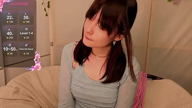 Honeey_Beee live sex cam