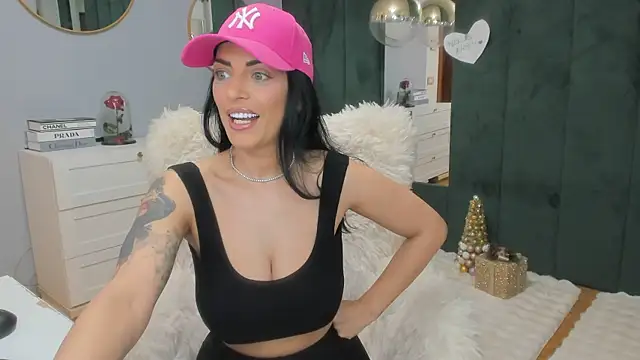 ElisaBaxter's cam snapshot