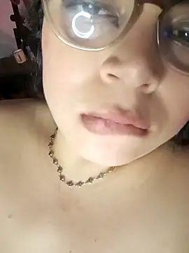 Diamily live sex cam