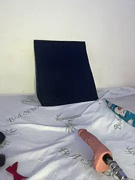 Violeta_Goddess live sex cam