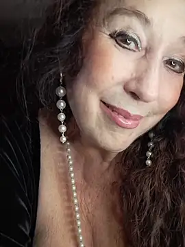 GypsyEsmeralda live sex cam