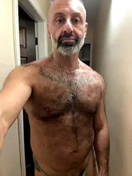 DaddySnowXX live sex cam