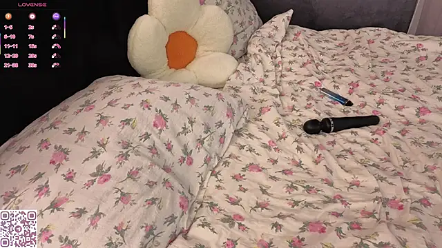 ElvinaRose live sex cam