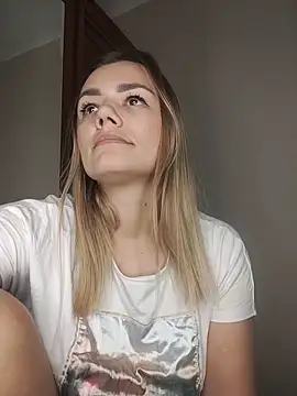 KrissSexi live sex cam