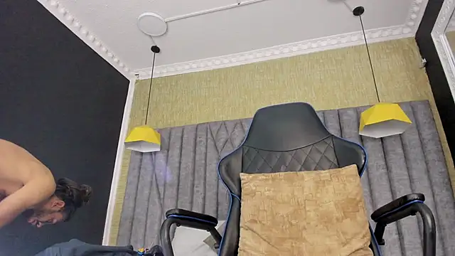 Boss_Domiinator live sex cam