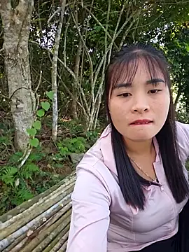 Squirrel-Pear live sex cam