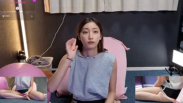 Aoi-Kitsunen live sex cam