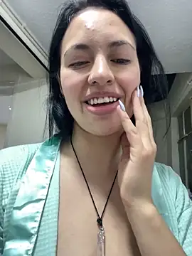 Chuchii05 live sex cam