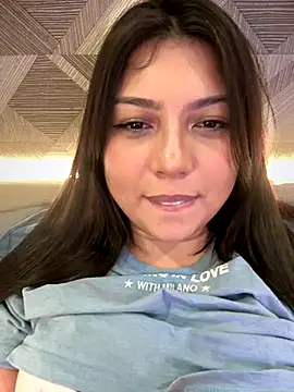 Maii_chan live sex cam